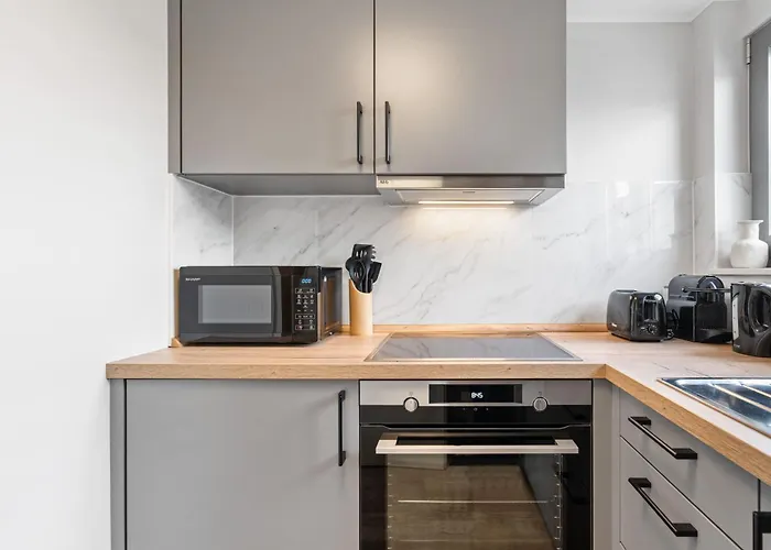 Modern Limpertsberg Studio Near City Center